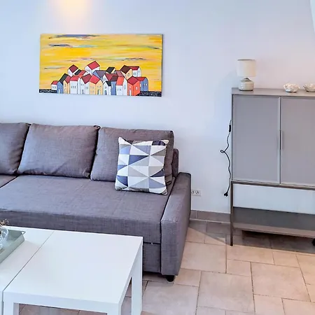 Gorgeous Apartment In Vaeggerlose * Bøtø By
